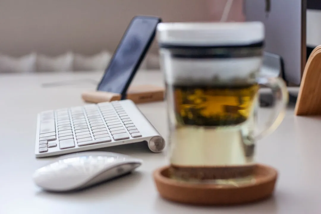 3C数码配件技术解析:快充数据线及蓝牙耳机兼容性对比